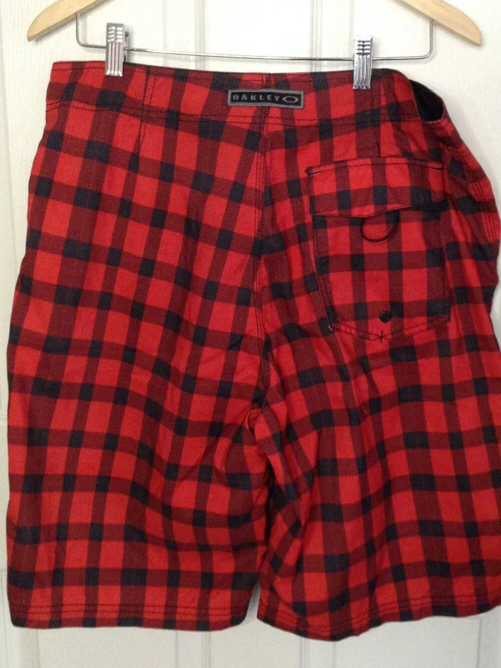 VTG 90's Oakley Board Shorts 34 Buffalo Plaid Drawstring Y2K Unlined Surf Beach